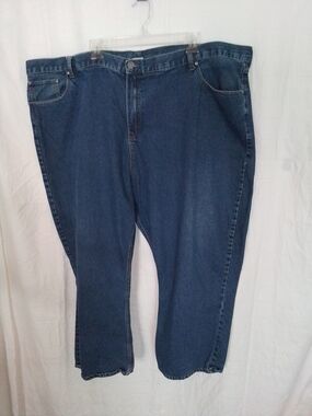 Classic Men’s Dark Blue Denim Jeans